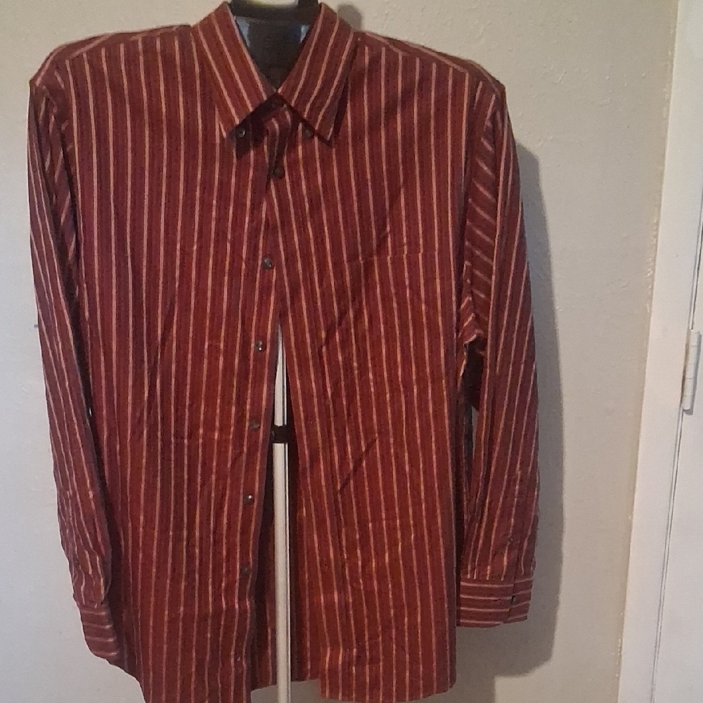 Roundtree & Yorke Gold Label Men L Red Striped Non-Iron Button Down Shirt - Picture 3 of 5